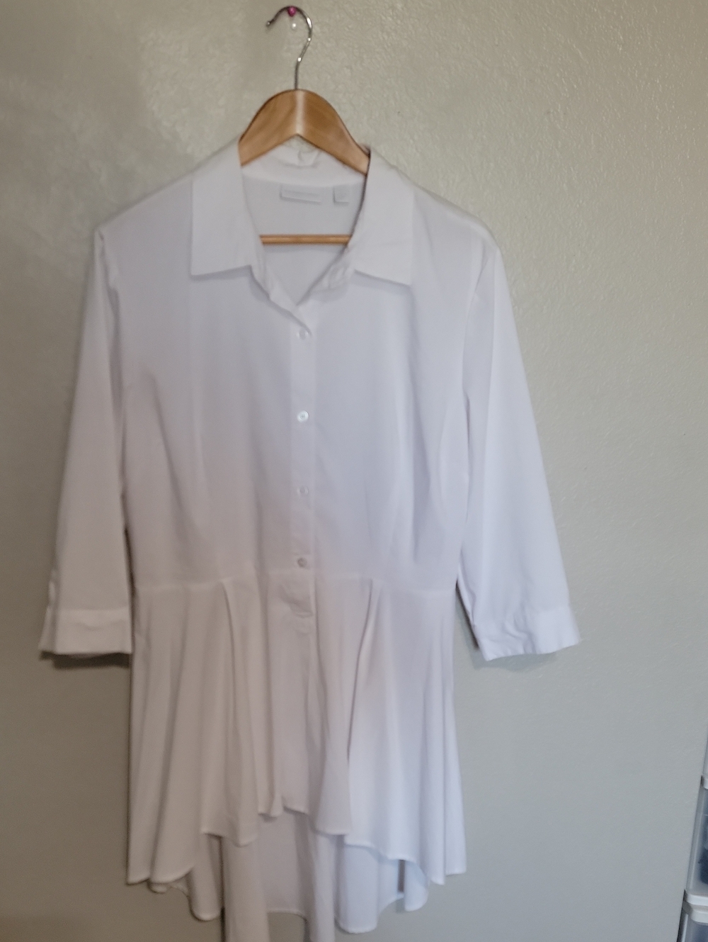 Jones New York White High-Low Button Front Peplum Top